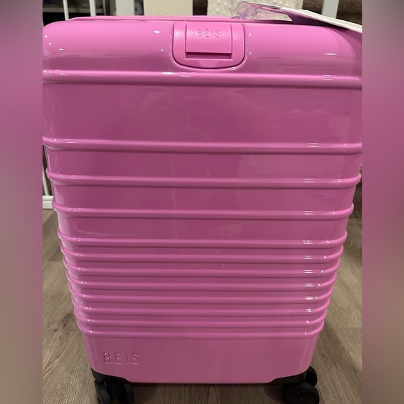 BEIS Handbags - Beis The Carry-On Roller in Glossy Berry NWT LIMITED EDITION SOLD OUT